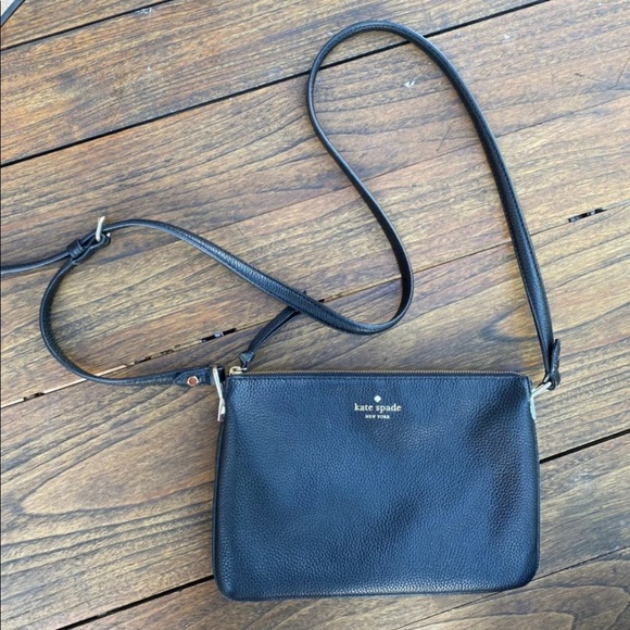 kate spade Handbags - Kate spade crossbody bag